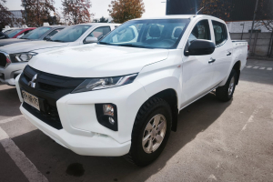 MITSUBISHI L200 2.4 KATANA CRM 4X4 AÑO 2022 (SANTIAGO)  RHHR 75